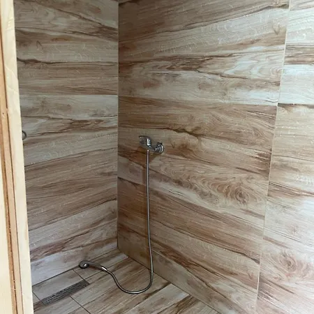 Bujtina2 Guest house Valbone